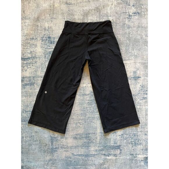 Lululemon Black Shanti Crop Pants Gaucho Culottes Size 4 - Picture 2 of 5